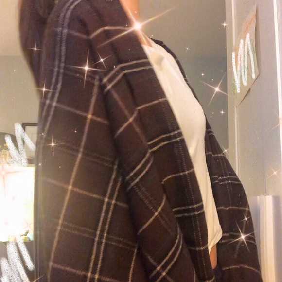 A super soft brown scarf with green streaks - Picture 1 of 4